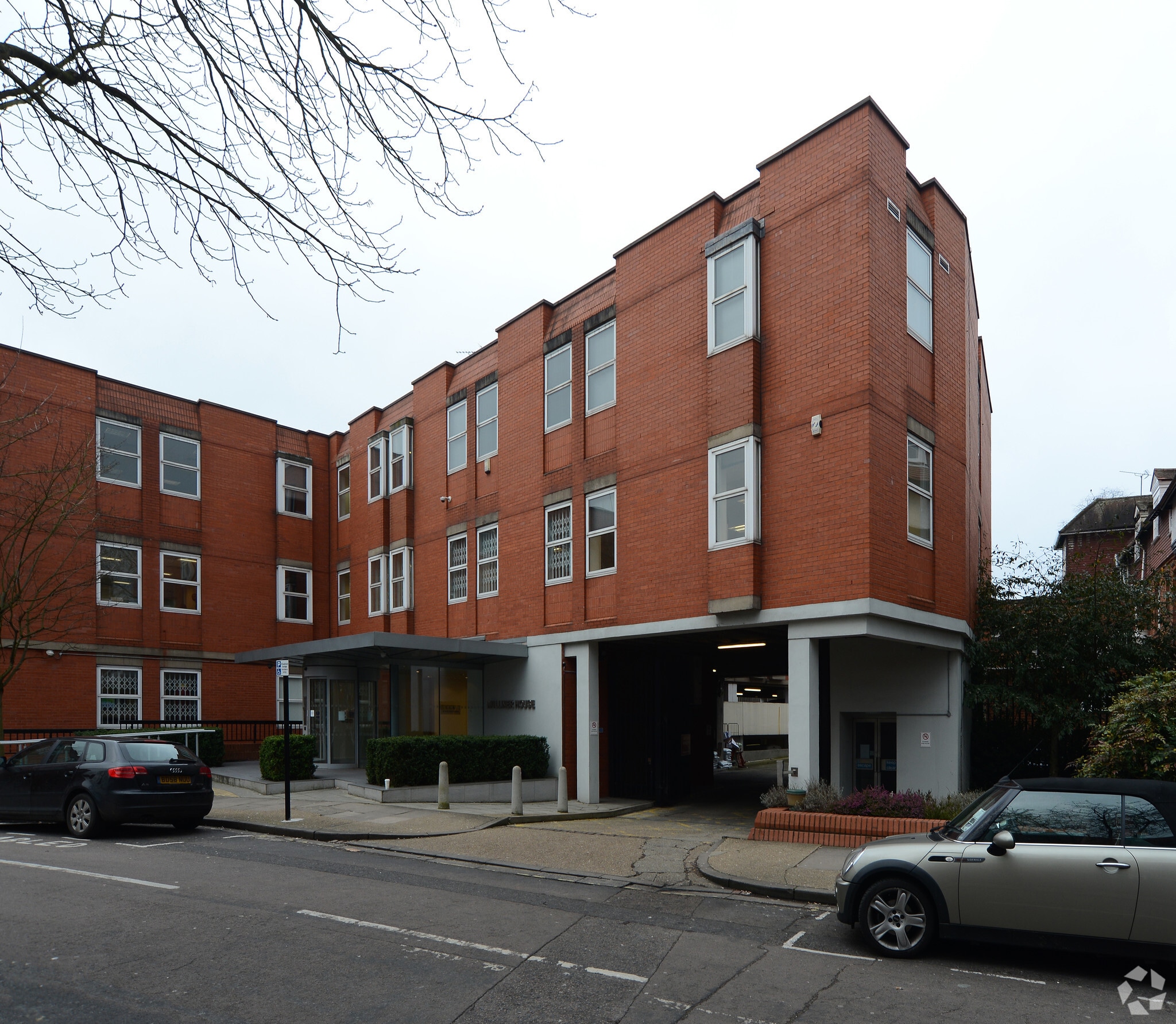 Flanders Rd, Londres à louer Photo principale– Image 1 sur 5