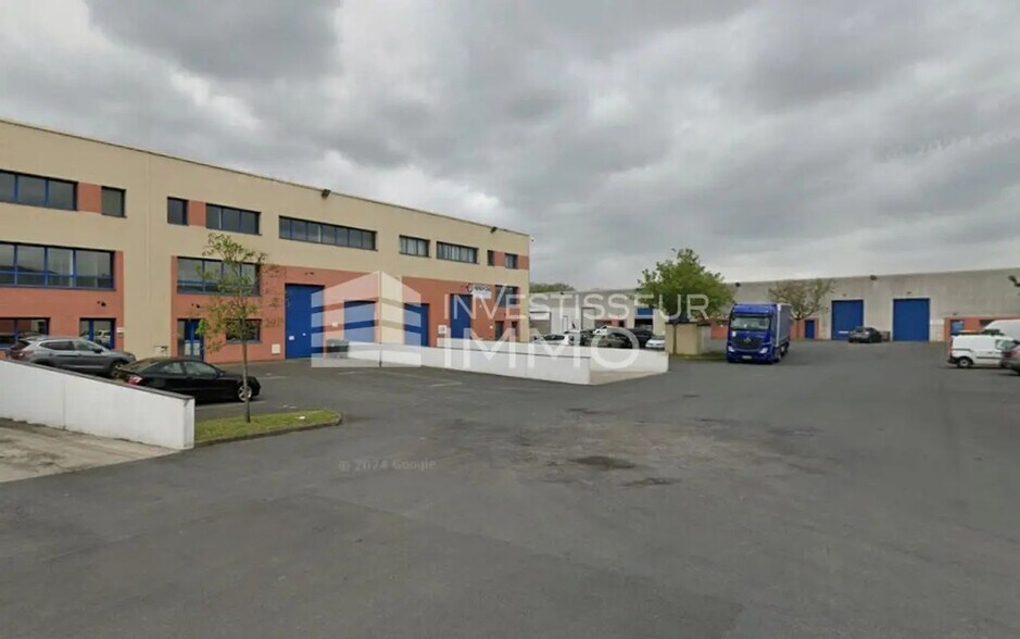 Local d’activités dans Moissy-Cramayel à louer - Photo de l’immeuble – Image 1 sur 1