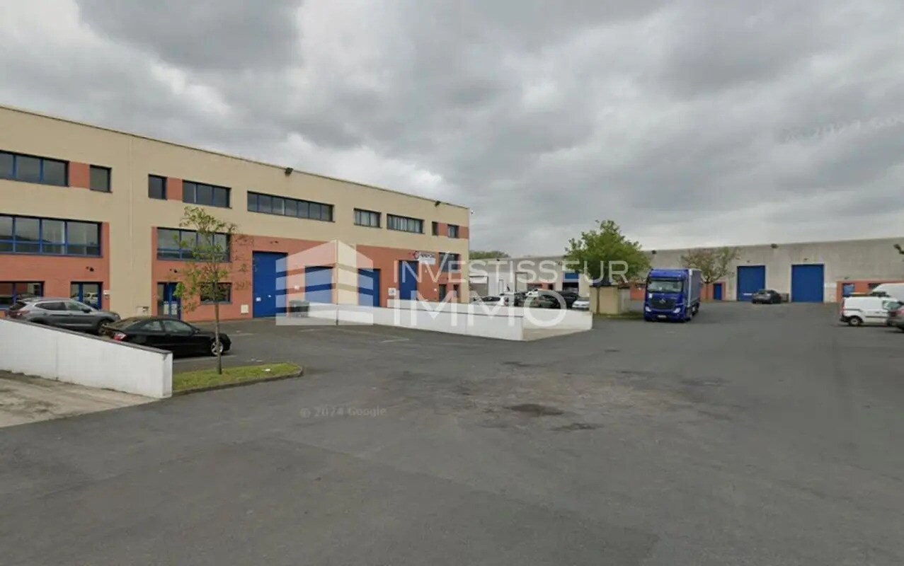 Local d’activités dans Moissy-Cramayel à louer Photo de l’immeuble– Image 1 sur 2