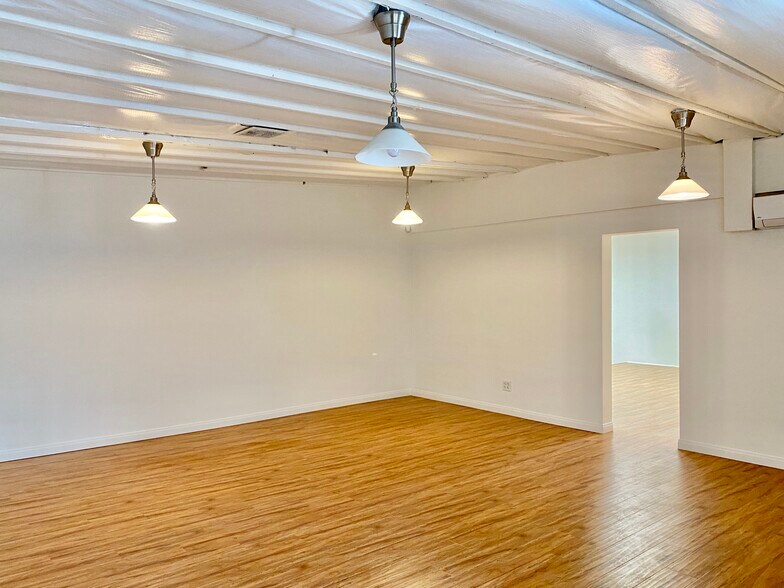 1037 Palm Dr, Hermosa Beach, CA à louer - Photo intérieure – Image 3 sur 7