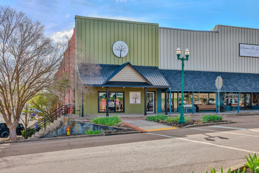 126 N Wilson St, Dresden, TN à vendre - Photo de l’immeuble – Image 3 sur 33