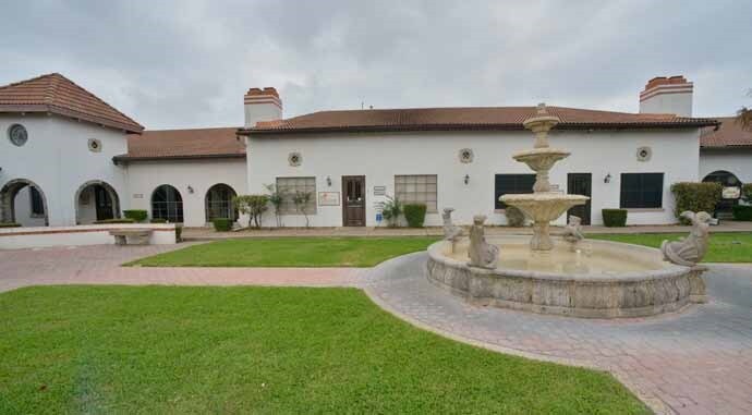 8201-8233 Fredericksburg Rd, San Antonio, TX à louer - Photo de l’immeuble – Image 2 sur 9