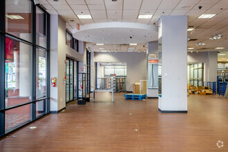 7201 Wisconsin Ave, Bethesda, MD à louer Photo intérieure– Image 1 sur 3