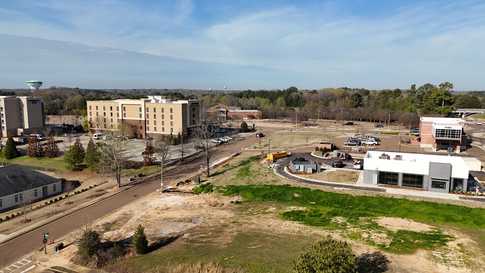 206 Commonwealth Blvd, Oxford, MS à vendre - Photo de l’immeuble – Image 3 sur 23