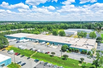 9517 Monroe Rd, Charlotte, NC à louer Aérien– Image 1 sur 1