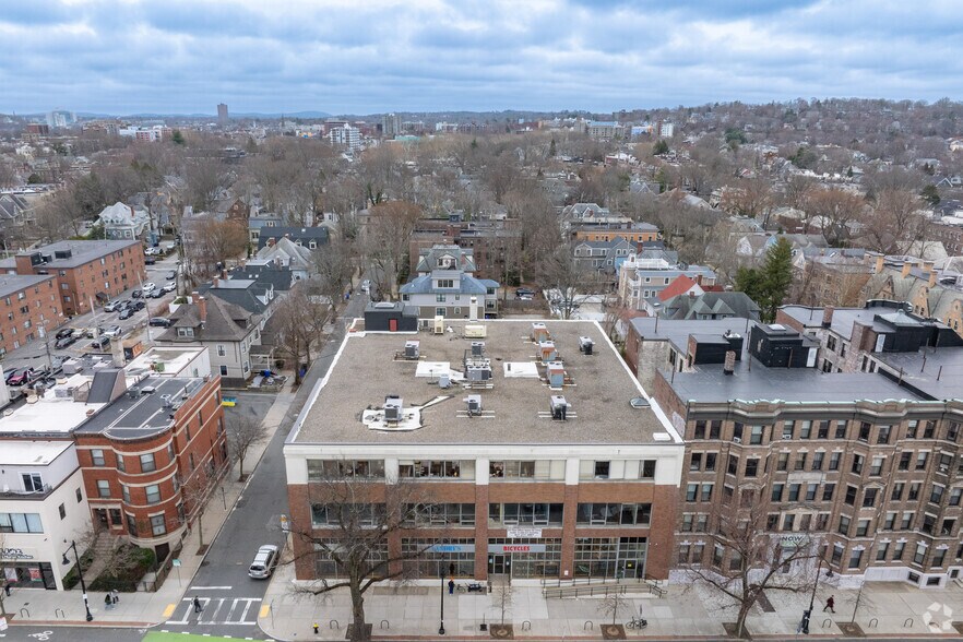 1048-1050 Commonwealth Ave, Boston, MA à louer - Photo de l’immeuble – Image 2 sur 6