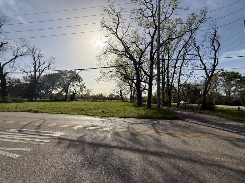 5111 Spring Stuebner Rd, Spring, TX à louer - Photo de l’immeuble – Image 2 sur 26