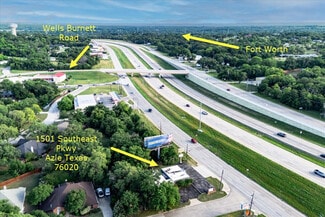 Plus de détails pour 1501 Southeast Pky, Azle, TX - Bureau à vendre