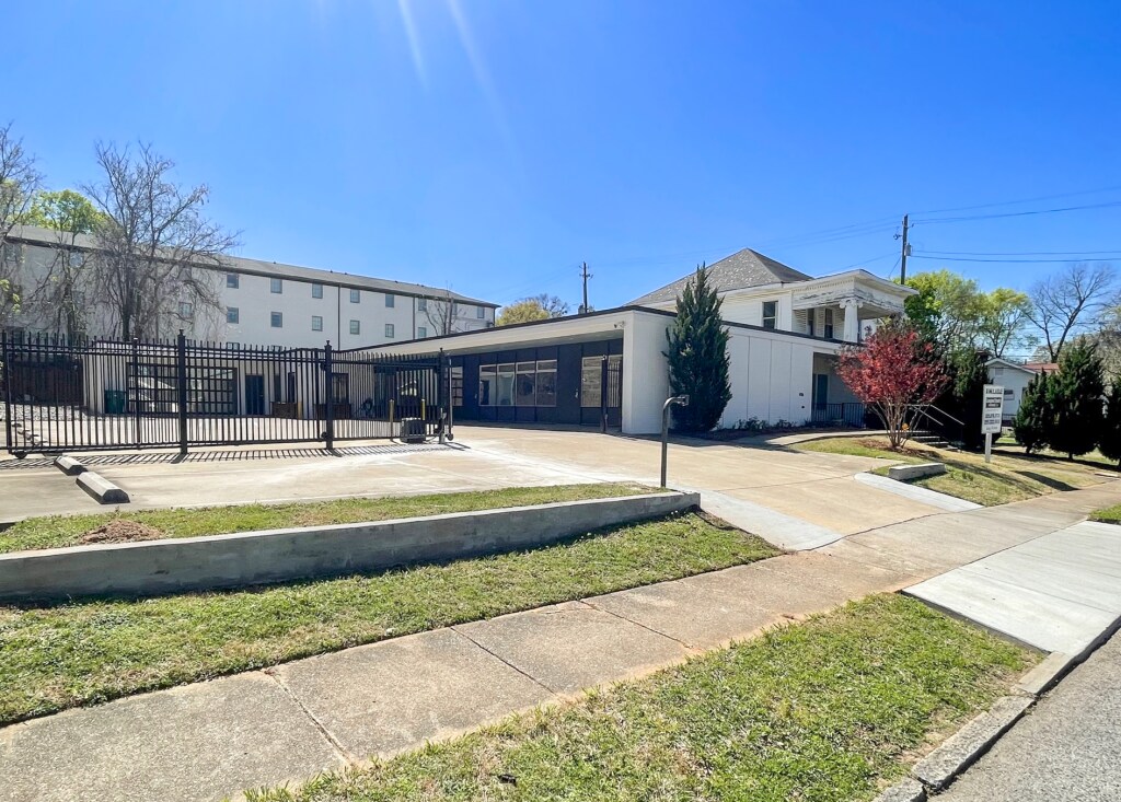 1135 14th Ave S, Birmingham, AL à vendre Photo principale– Image 1 sur 9