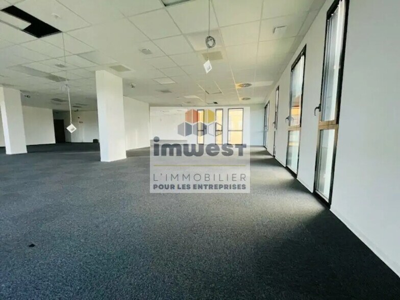 Bureau dans Rennes à louer - Photo de l’immeuble – Image 1 sur 6