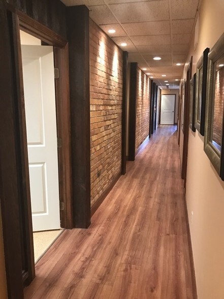 820 N Main St, Wichita, KS à vendre - Photo intérieure – Image 3 sur 4