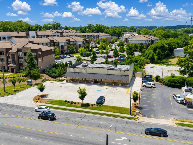628 EE Butler Pky, Gainesville, GA à vendre - Photo de l’immeuble – Image 1 sur 34