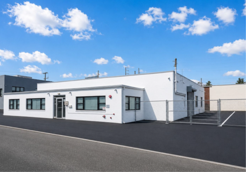 134 Fulton Ave, Garden City Park, NY à louer - Photo de l’immeuble – Image 1 sur 1