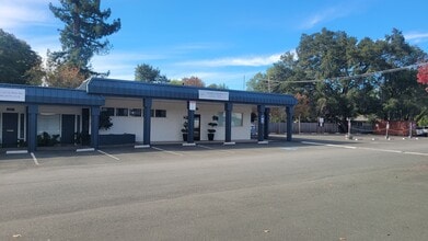 3633 Montgomery Dr, Santa Rosa, CA à louer Photo intérieure– Image 1 sur 17