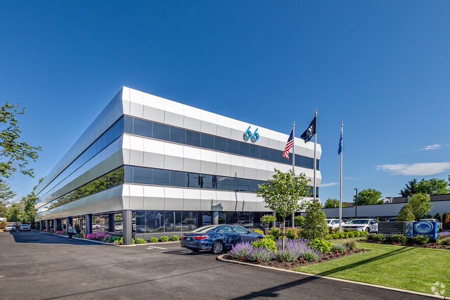 66 Commack Rd, Commack, NY à louer - Photo principale – Image 1 sur 4