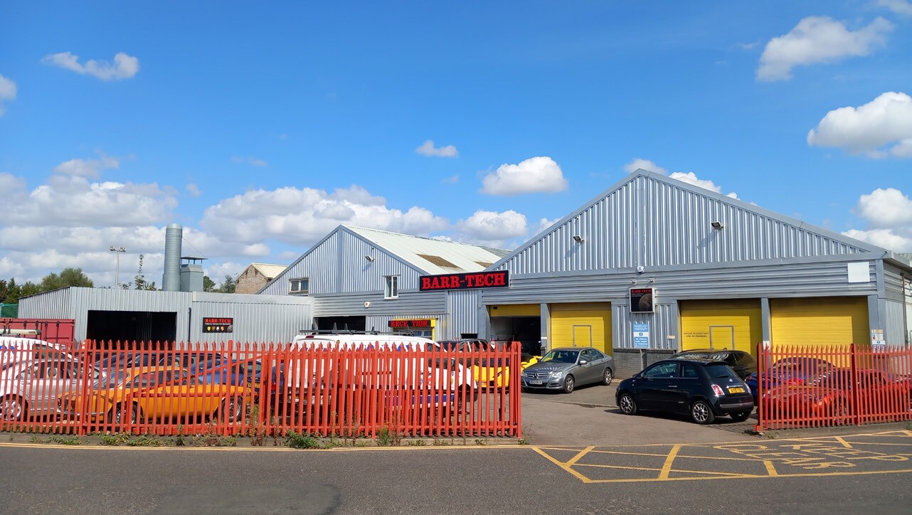 90 Cowley Rd, Cambridge à louer Photo de l’immeuble– Image 1 sur 5