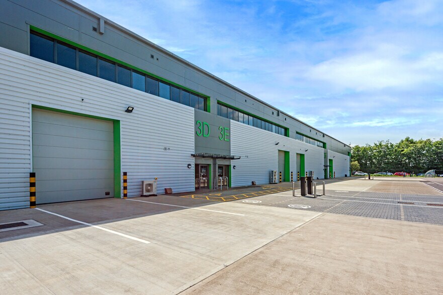 3A-3G Bankhead Av, Edinburgh à louer - Photo de l’immeuble – Image 2 sur 26