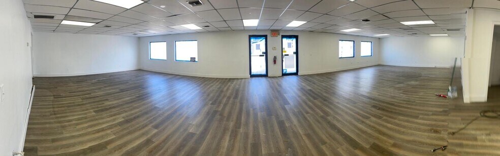 2714 W Silver Springs Blvd, Ocala, FL à louer - Photo de l’immeuble – Image 2 sur 3