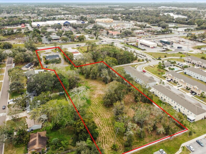 10510 Gibsonton Dr, Riverview, FL à vendre - Photo de l’immeuble – Image 2 sur 12