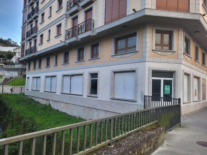 Avenida de Benito Galcerán, Viveiro, Lugo à vendre - Photo de l’immeuble – Image 3 sur 14