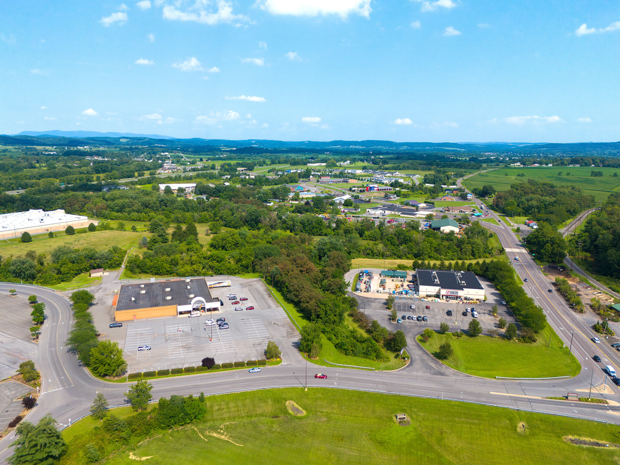 300 Lycoming Mall Cir, Muncy, PA à louer Photo de l’immeuble– Image 1 sur 1