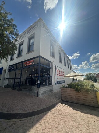 Plus de détails pour 100-102 E Alamo St, Brenham, TX - Bureau à louer