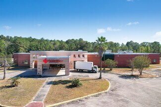 Plus de détails pour 1017 S Travis Ave, Cleveland, TX - Santé à vendre