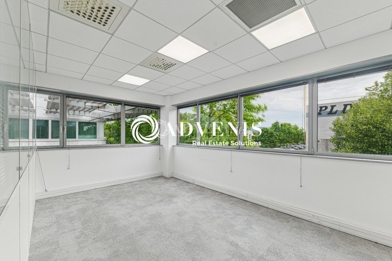 Bureau dans Roissy-en-France à louer - Photo intérieure – Image 3 sur 10