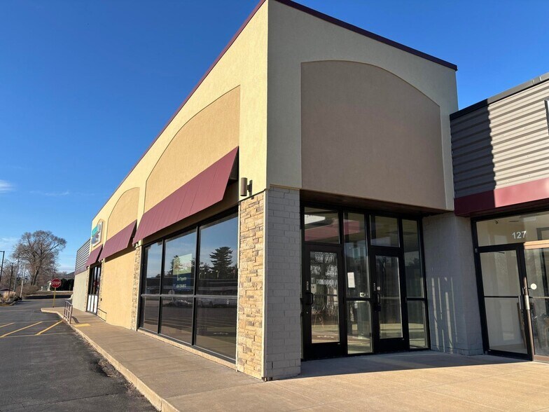 119 Sand Lake Rd, Onalaska, WI à louer - Photo de l’immeuble – Image 2 sur 4