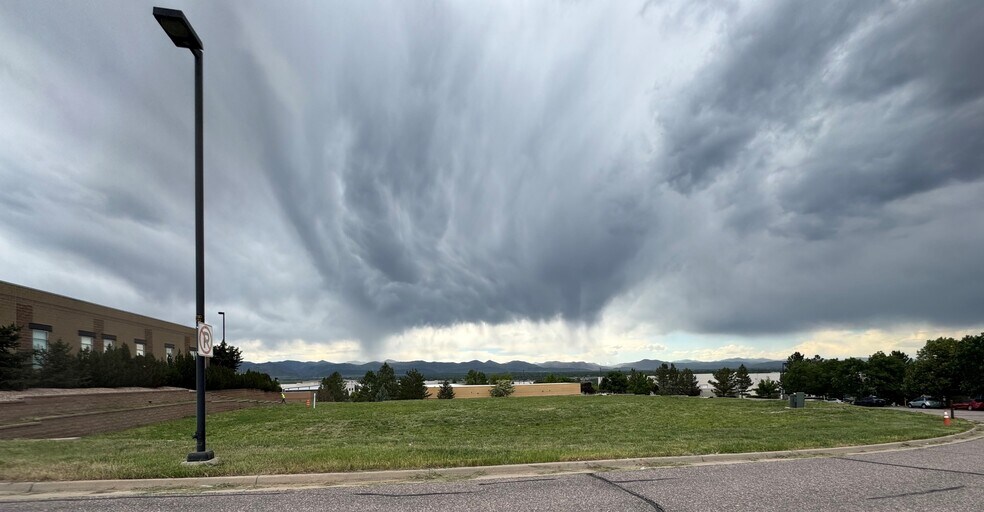 8029 South Park Cir, Littleton, CO à vendre - Photo de l’immeuble – Image 1 sur 5