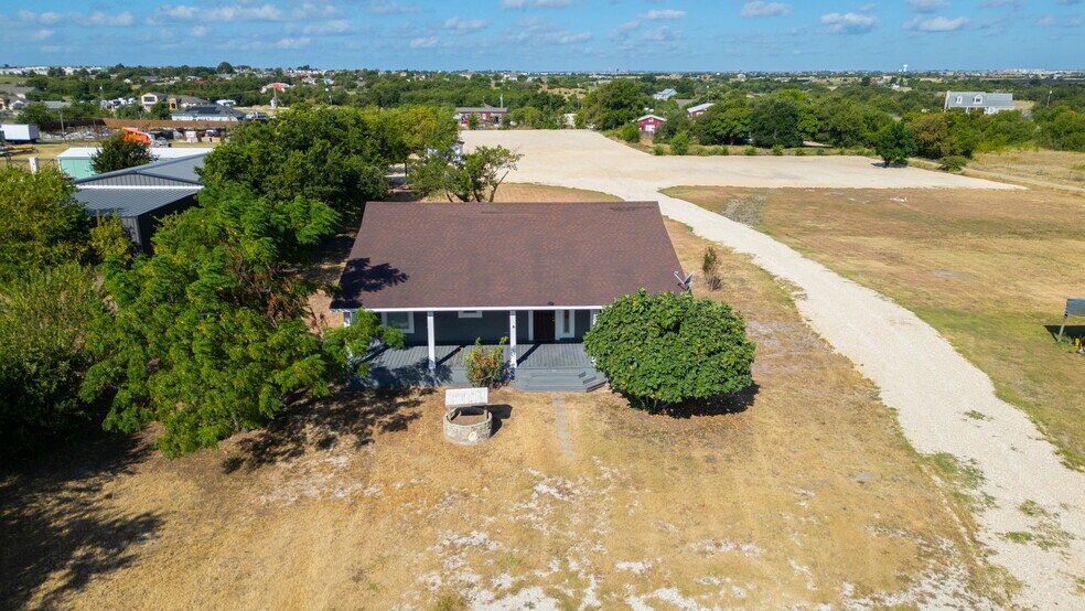 3464 County Road 100, Hutto, TX à louer - Photo de l’immeuble – Image 3 sur 15