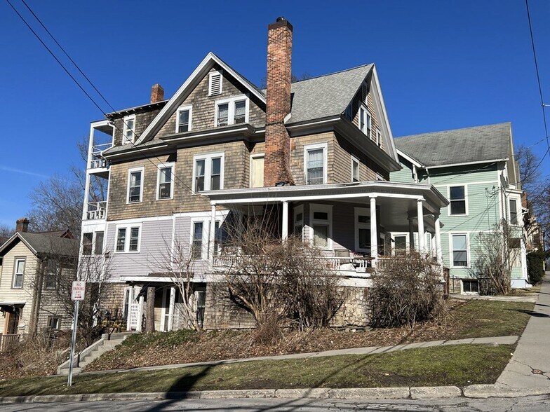202 Stewart Ave, Ithaca, NY à vendre - Photo de l’immeuble – Image 3 sur 3