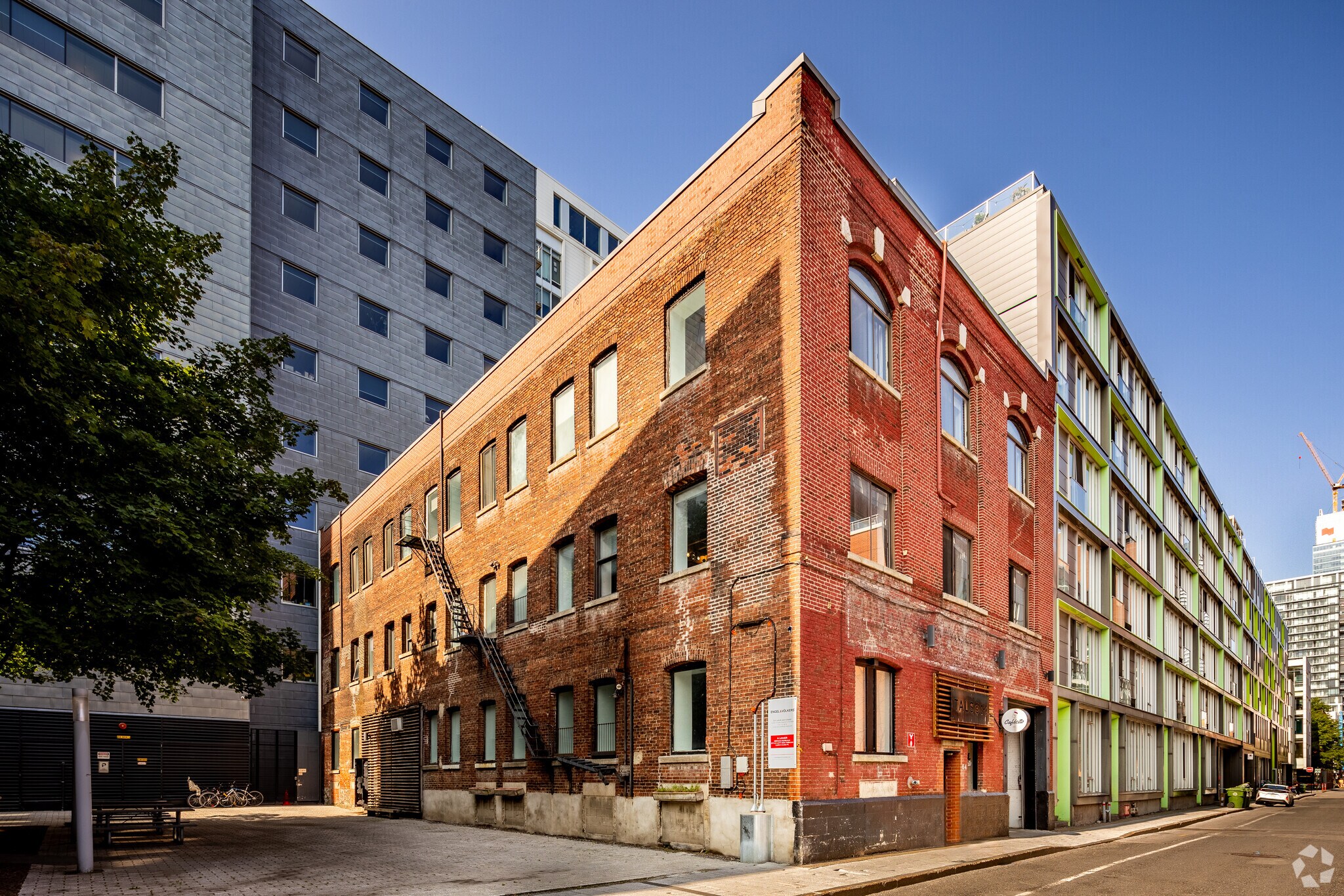 64 Rue Prince, Montréal, QC à vendre Photo principale– Image 1 sur 5