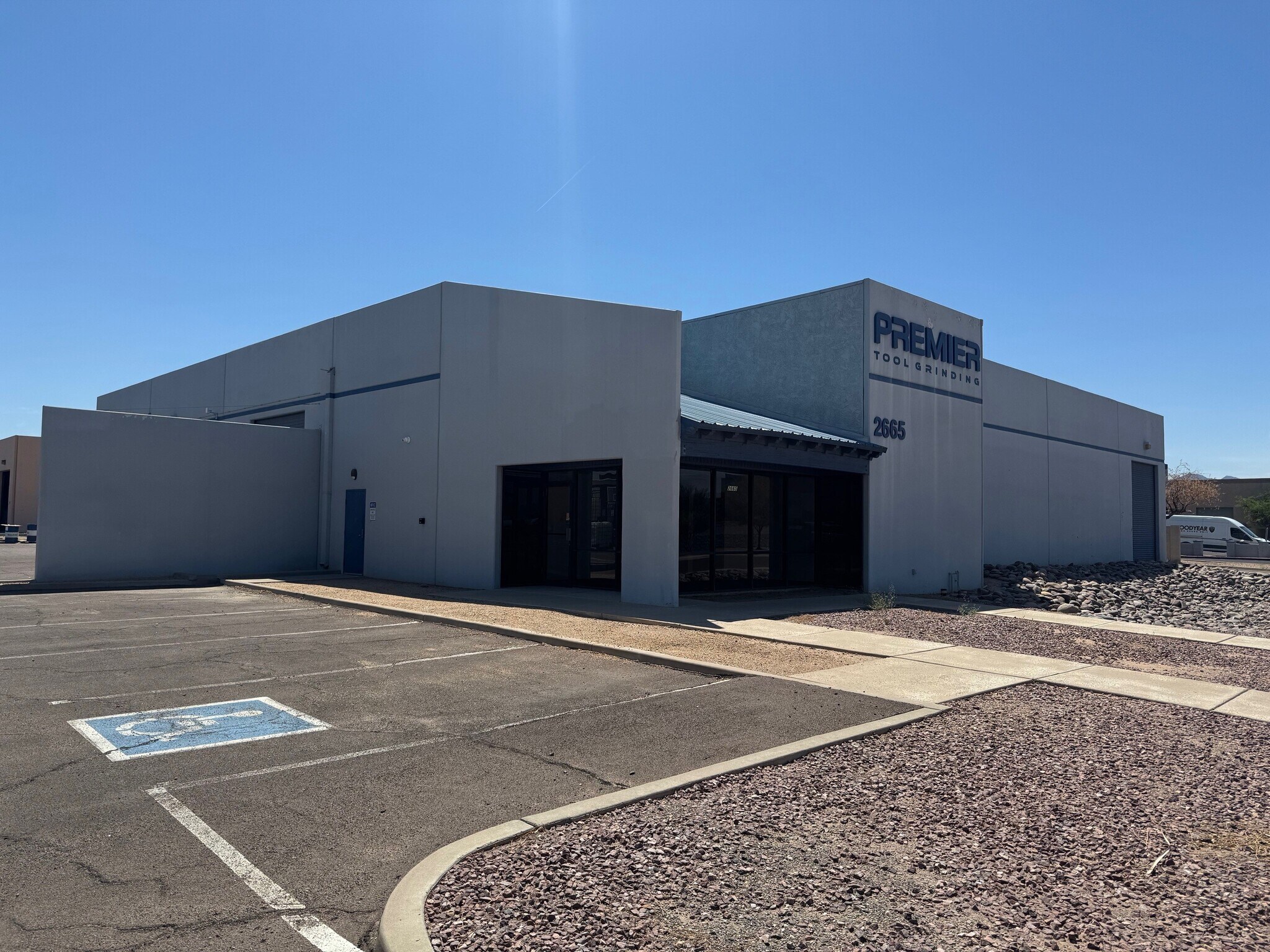 2665 S La Luna, Goodyear, AZ à vendre Photo de l’immeuble– Image 1 sur 13