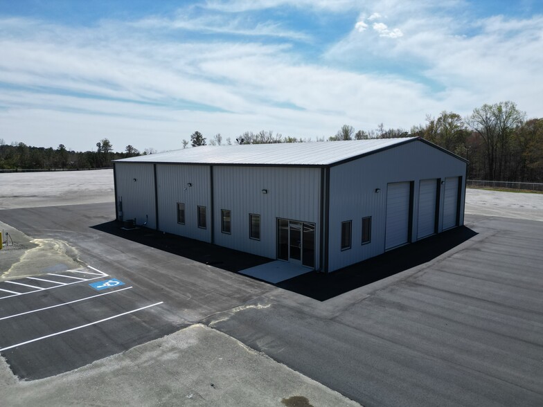 8245 Gullatt Rd, Palmetto, GA à louer - Photo de l’immeuble – Image 3 sur 5