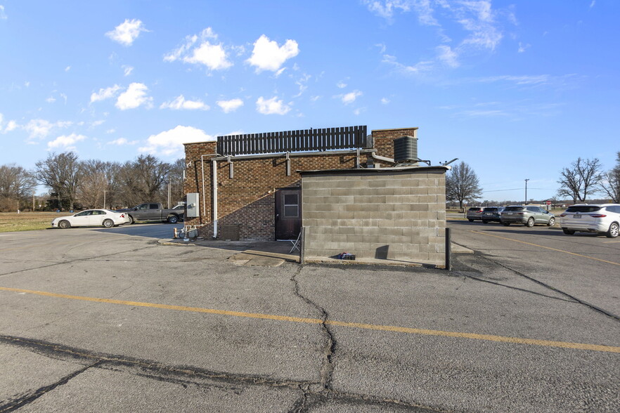 11 Truman St, Charleston, MO à vendre - Photo de l’immeuble – Image 3 sur 8