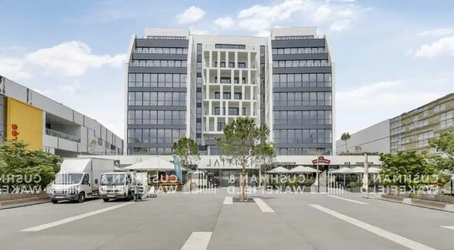 Plus de détails pour 5 Rue Simone Veil, Vénissieux - Bureau à louer