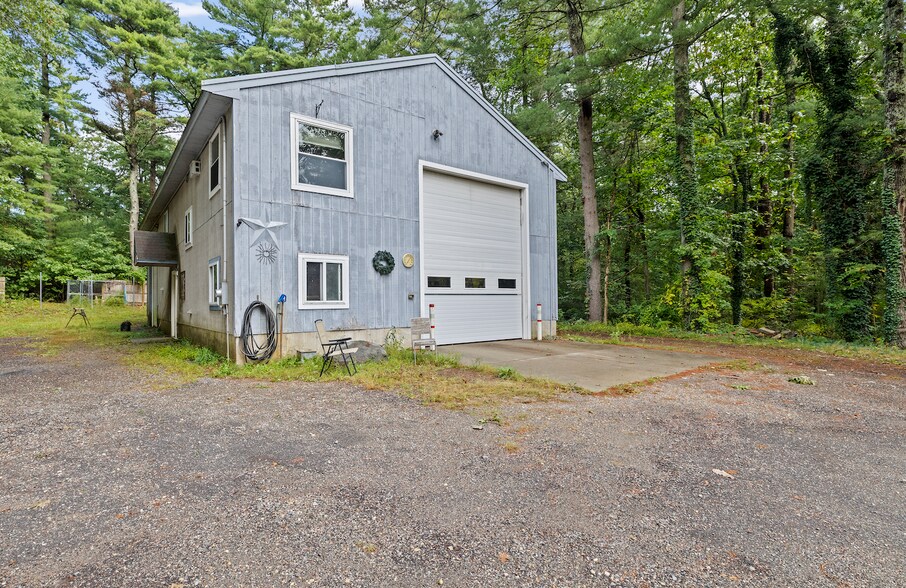 72 Precinct St, Lakeville, MA à vendre - Photo de l’immeuble – Image 1 sur 20