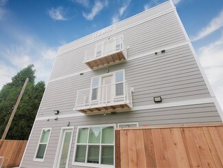 Plus de détails pour 1910 E Mill Plain Blvd, Vancouver, WA - Logement à vendre