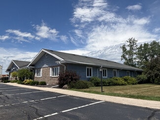 Plus de détails pour 830 E Green Bay Ave, Saukville, WI - Bureau/Médical à louer