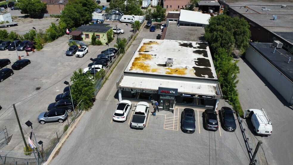 14 Toro Rd, Toronto, ON à vendre - Photo de l’immeuble – Image 3 sur 11
