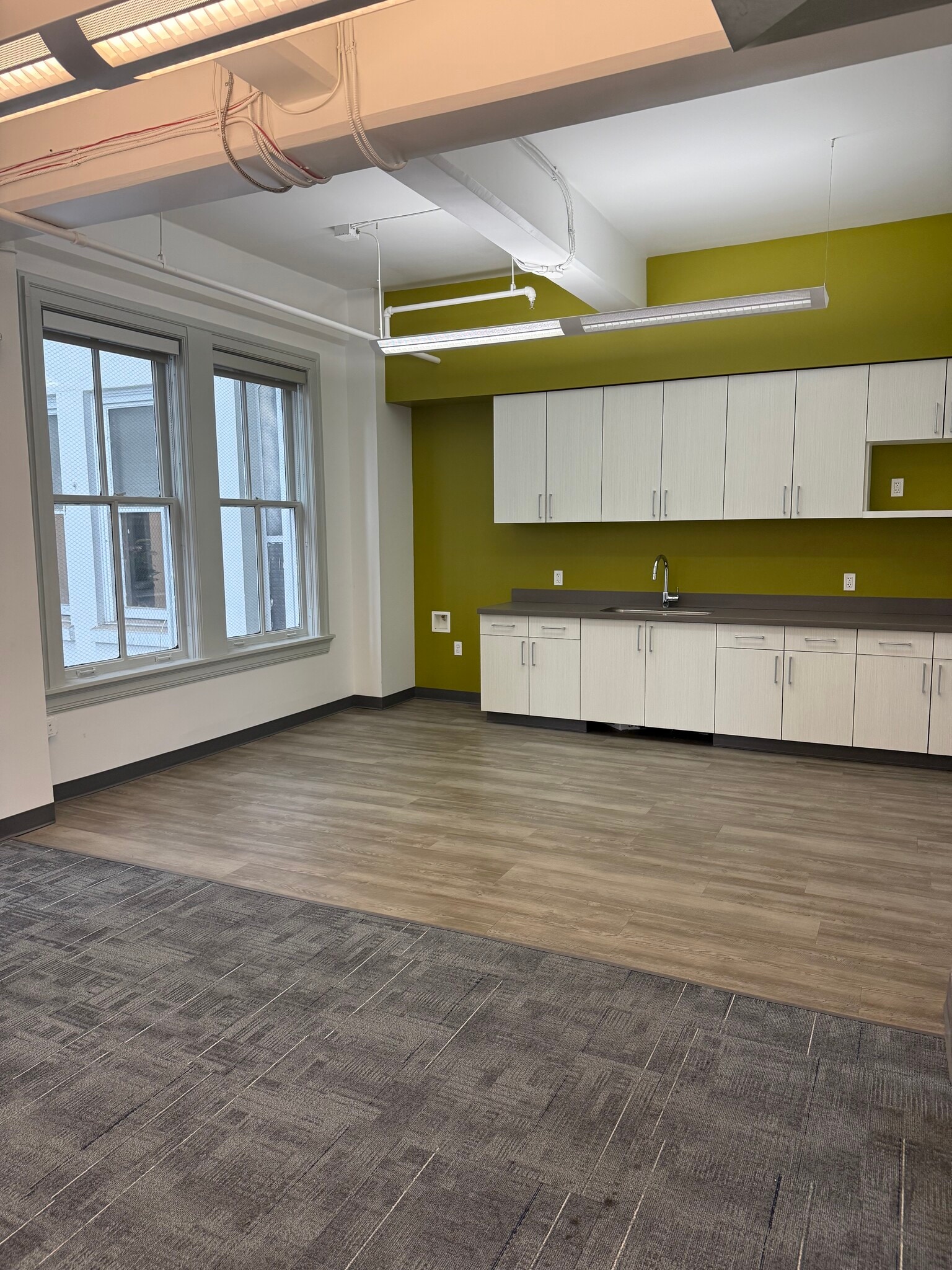 310 SW 4th Ave, Portland, OR à louer Photo intérieure– Image 1 sur 3