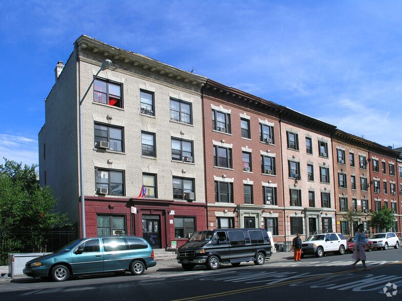Webster Avenue Bronx portefeuille de 2 biens à vendre sur LoopNet.fr - Photo principale – Image 2 sur 2