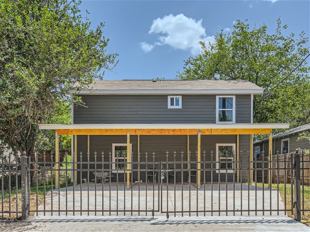1522 South Elmendorf St, San Antonio, TX à vendre - Photo de l’immeuble – Image 1 sur 26