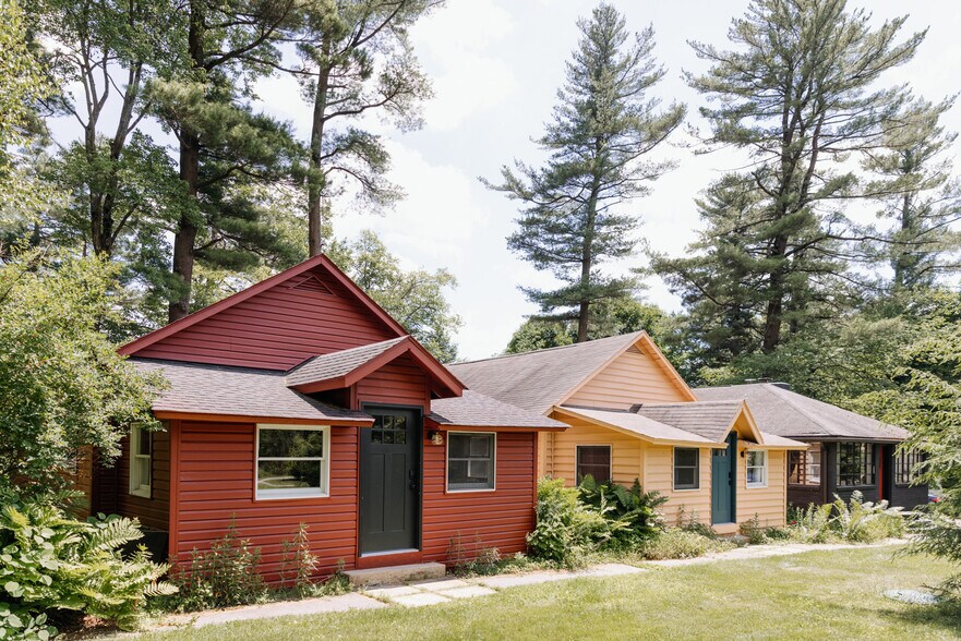 116 Firehouse Rd, Pocono Pines, PA à vendre - Photo de l’immeuble – Image 2 sur 42
