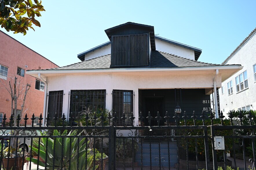 811 N Soto St, Los Angeles, CA à vendre - Photo de l’immeuble – Image 3 sur 8