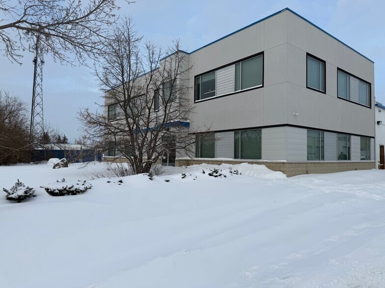 15 Chisholm Ave, St. Albert, AB à louer - Photo de l’immeuble – Image 2 sur 2