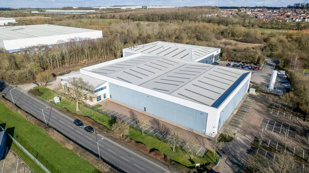 Cosford Ln, Rugby à vendre - Photo de l’immeuble – Image 2 sur 8