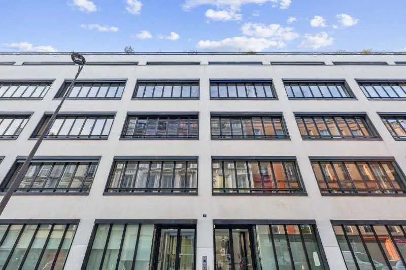 13 Rue Moreau, Paris à louer - Photo de l’immeuble – Image 1 sur 6