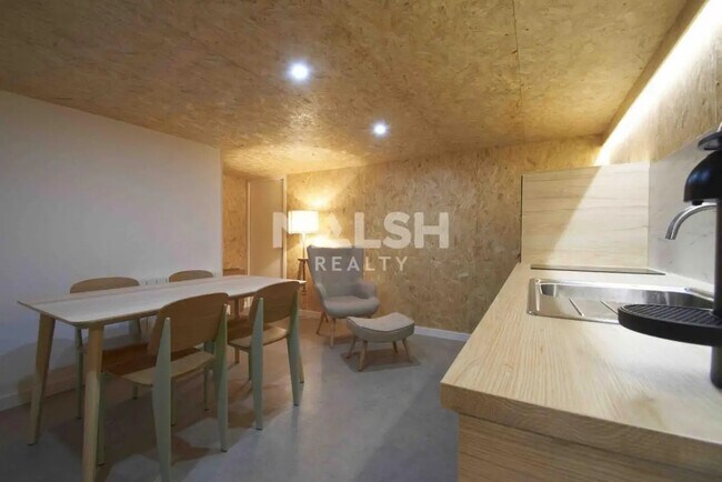 Plus de détails pour Local commercial à vendre